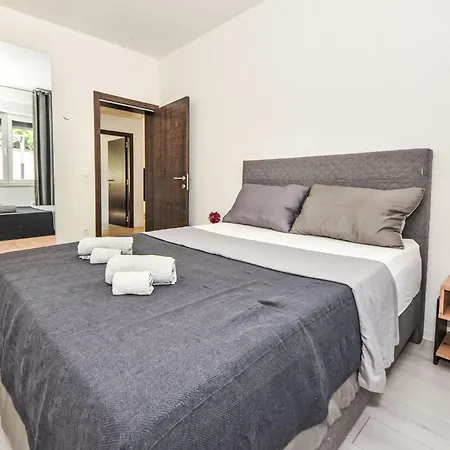 Jurica By Interhome *