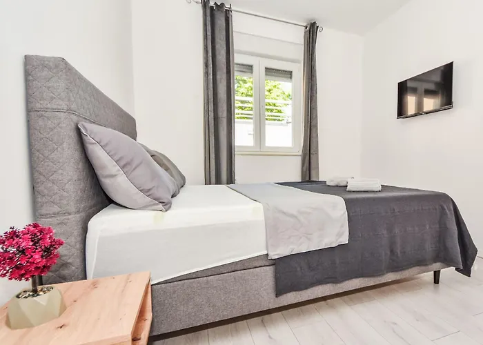 Jurica By Interhome