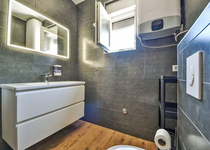 Jurica By Interhome Semesterbostad